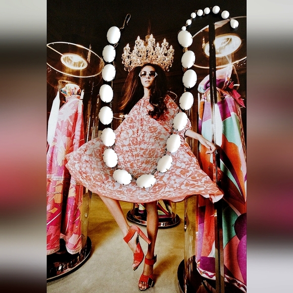 Vintage M. West Germany Jewelry - Milk Glass Oval Link Bronze-Tone Metal Necklace Vintage